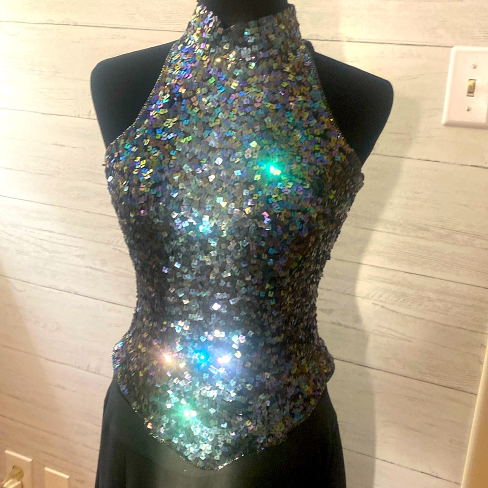Papell Boutique Gorgeous Vintage Sequined Sleeveless Halter Dress Top